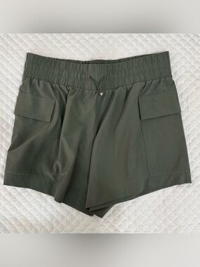 Abercrombie & Fitch - Olive Green Cargo Shorts
